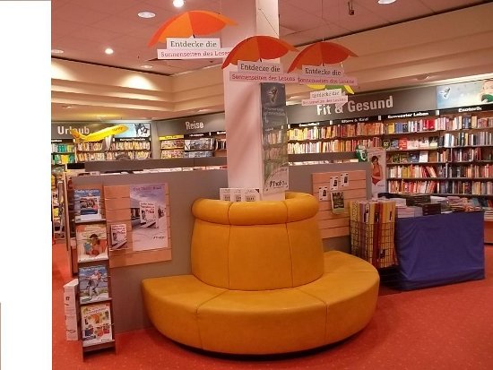 Bremen: Thalia-Buchhandlung, im Haven Höövt